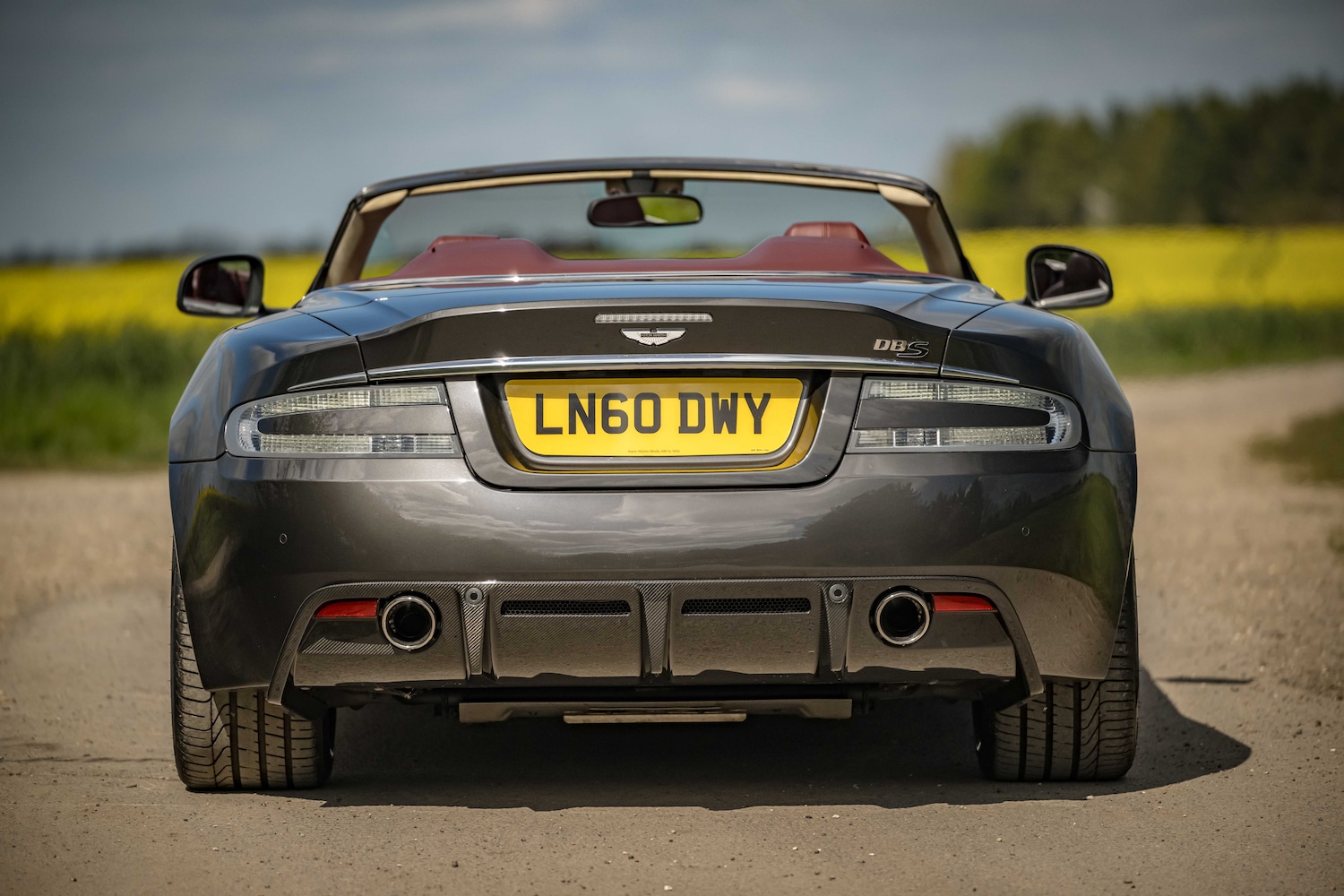 Used Aston Martin DBS 2010 for sale - 78190287: Photo 7