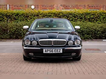 Used Jaguar XJ 2006 for sale - 75794920: Photo
