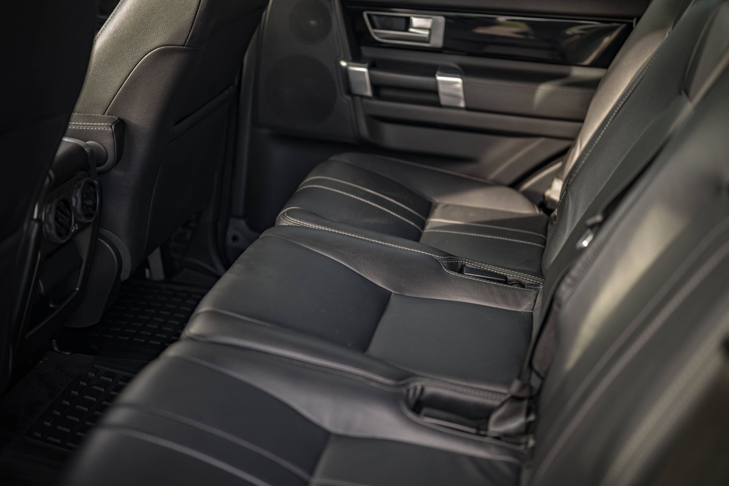 Used Land Rover Discovery 2016 for sale - 76477000: Photo 10