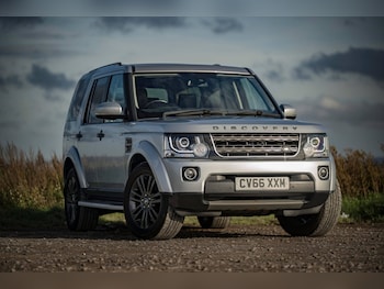 Used Land Rover Discovery 2016 for sale - 76477000: Photo