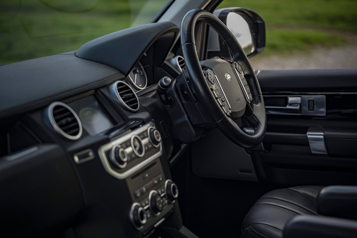 Used Land Rover Discovery 2016 for sale - 76477000: Photo 7