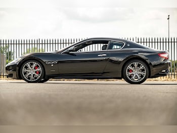 Used Maserati Granturismo 2009 for sale - 79341280: Photo