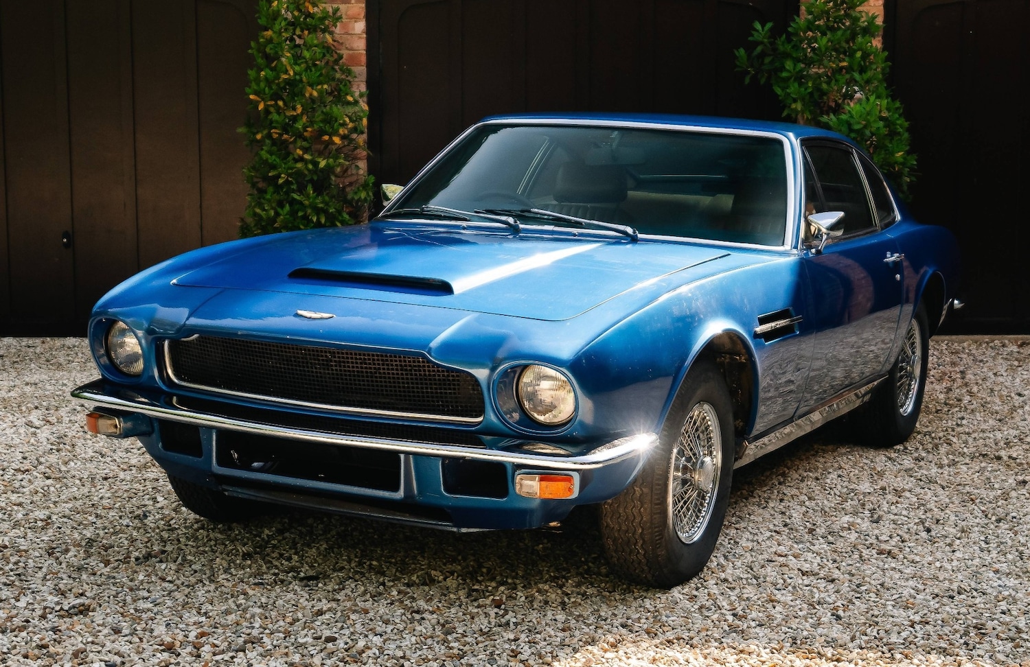 Used Aston Martin Vantage 1973 for sale - 76722377: Photo 1