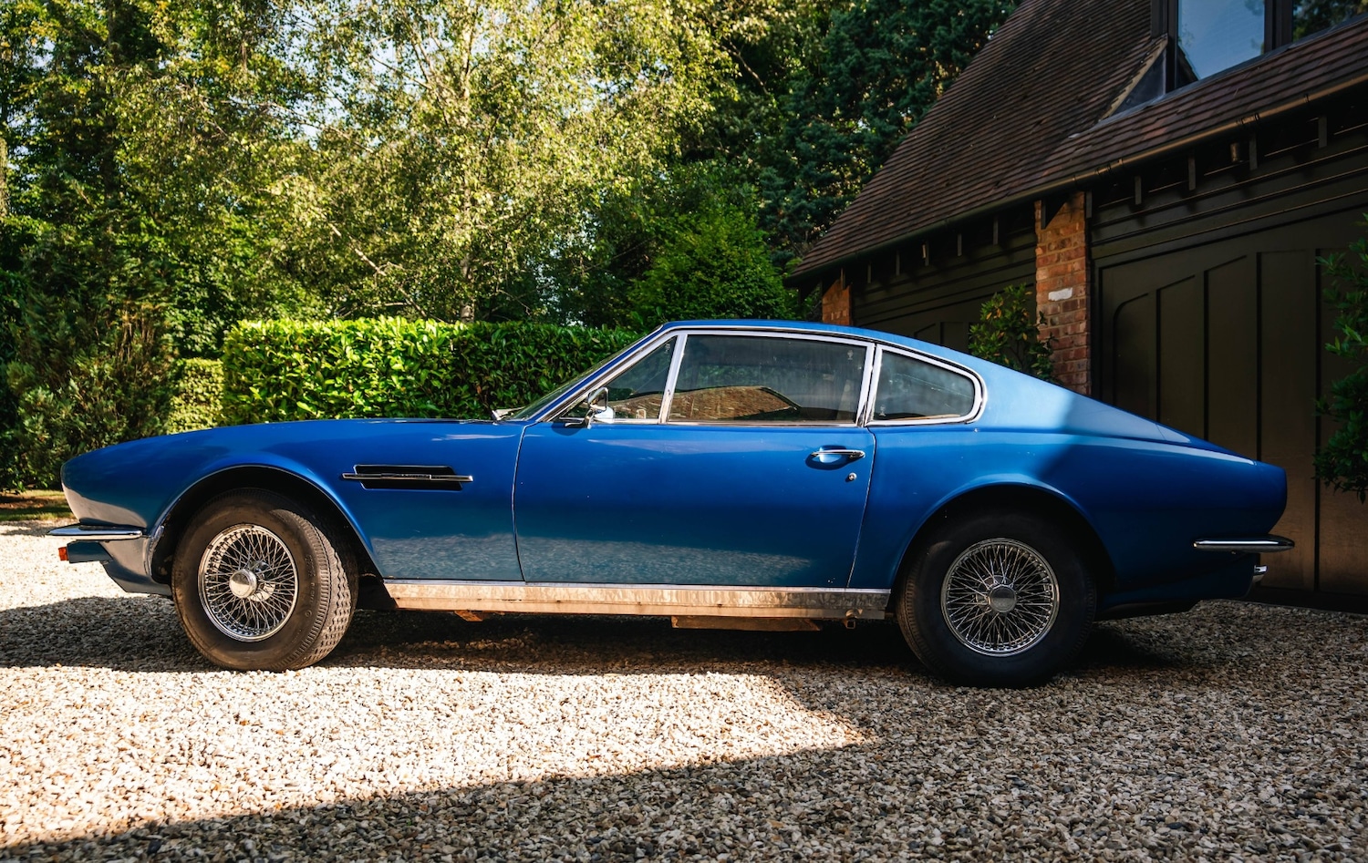 Used Aston Martin Vantage 1973 for sale - 76722377: Photo 3