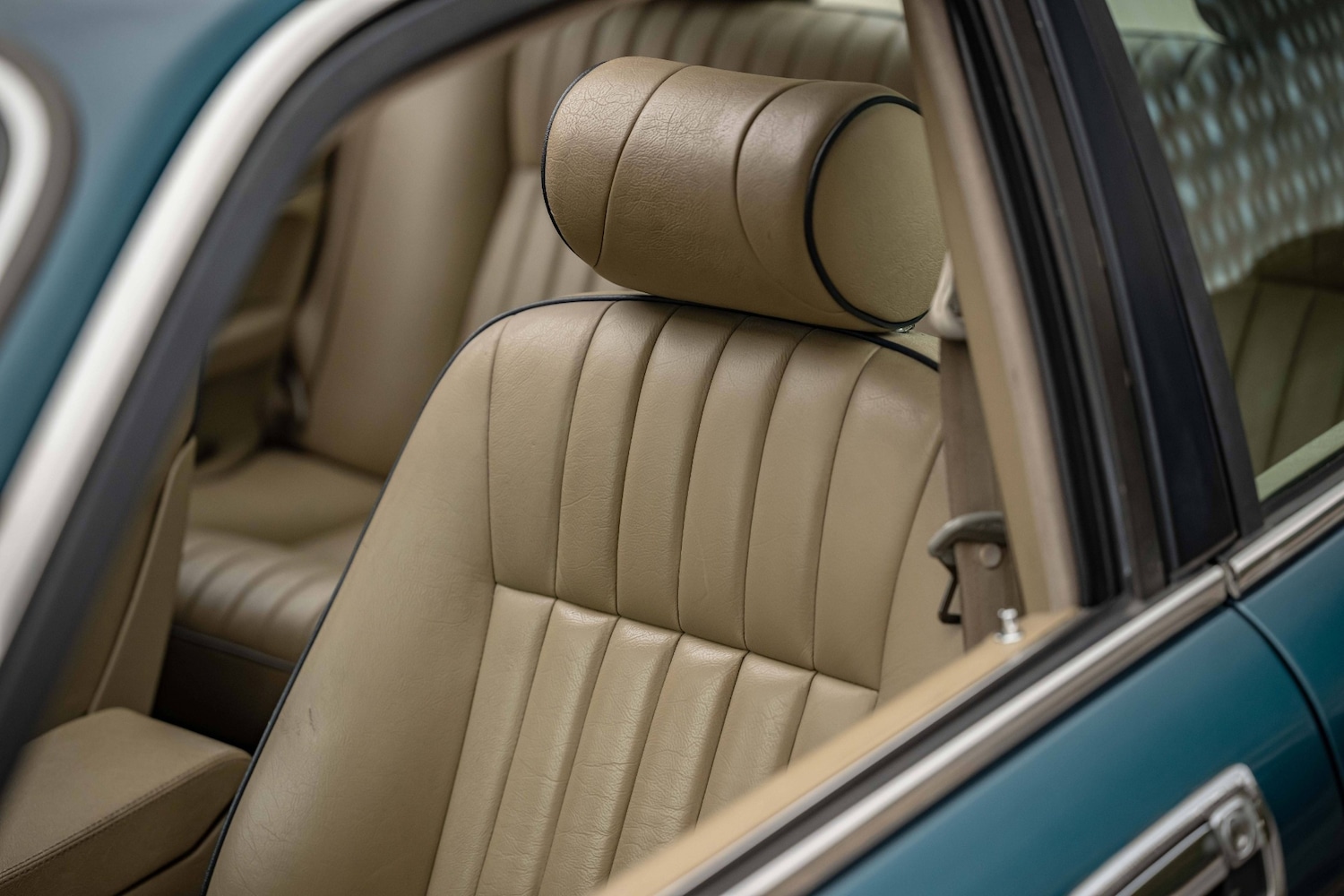 Used Jaguar XJ12 1994 for sale - 76381896: Photo 9