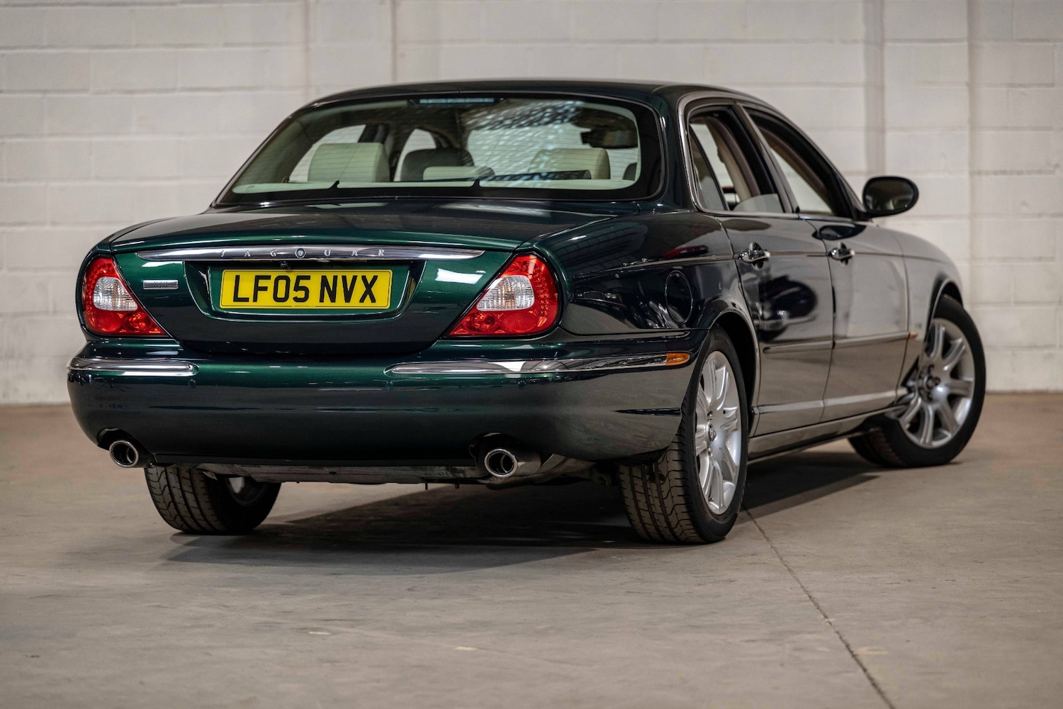 Used Jaguar XJ 2025 for sale - 76362722: Photo 5