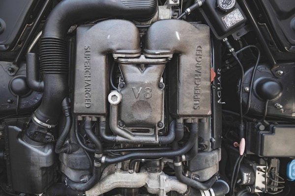 Used Jaguar XKR 2001 for sale - 76252428: Photo 13