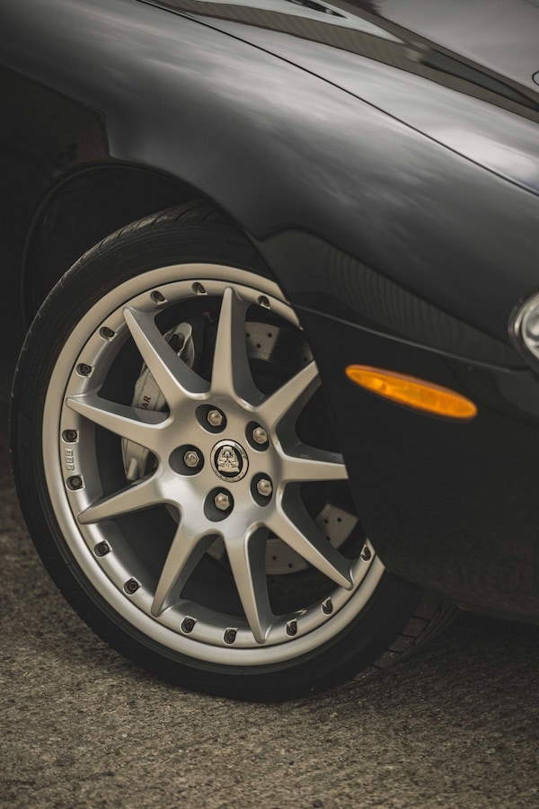 Used Jaguar XKR 2001 for sale - 76252428: Photo 14