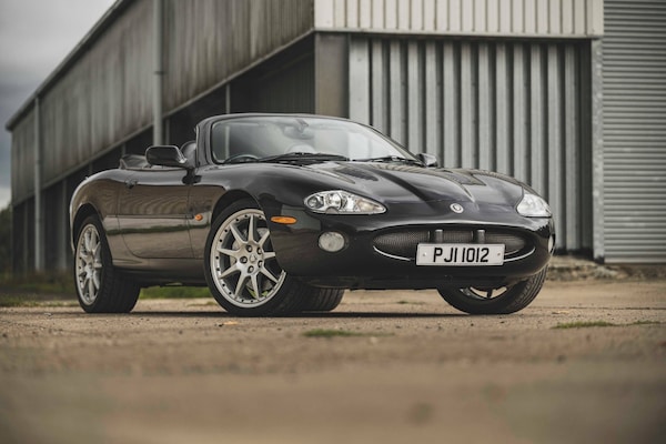 Used Jaguar XKR 2001 for sale - 76252428: Photo 3