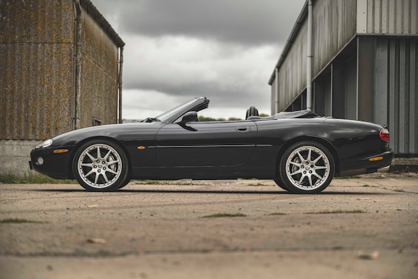 Used Jaguar XKR 2001 for sale - 76252428: Photo 7