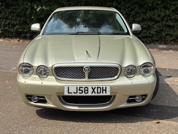 Used Jaguar XJ 2009 for sale - 75890868: Photo