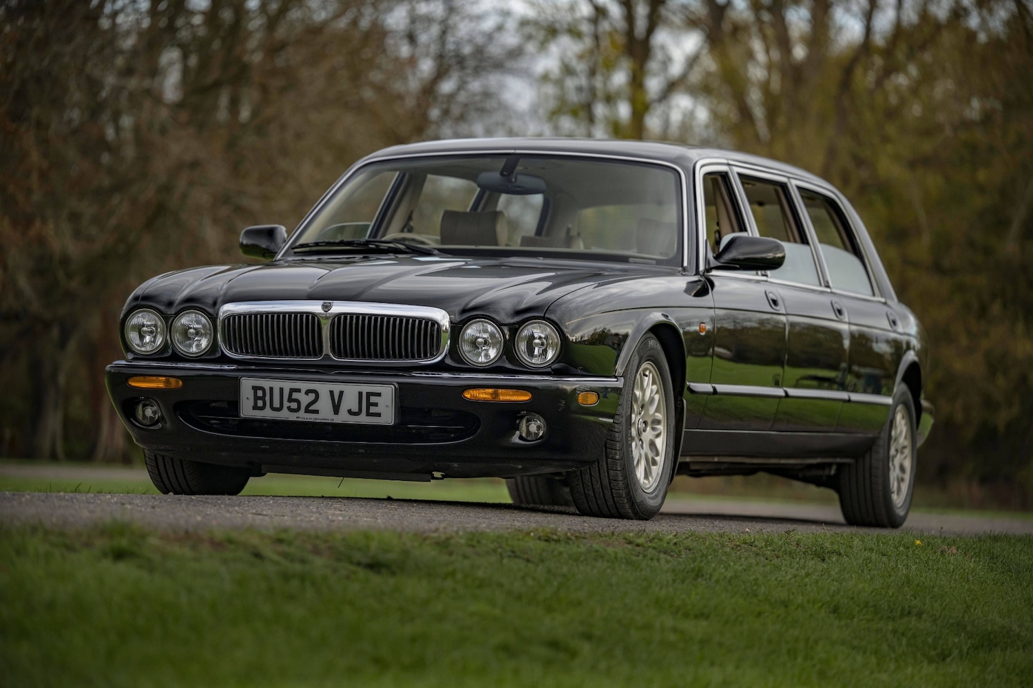 Used Jaguar XJ 2003 for sale - 76392336: Photo 1