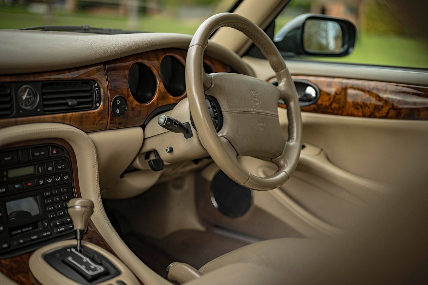 Used Jaguar XJ 2003 for sale - 76392336: Photo 10