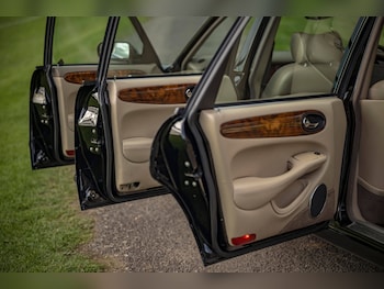 Used Jaguar XJ 2003 for sale - 76392336: Photo