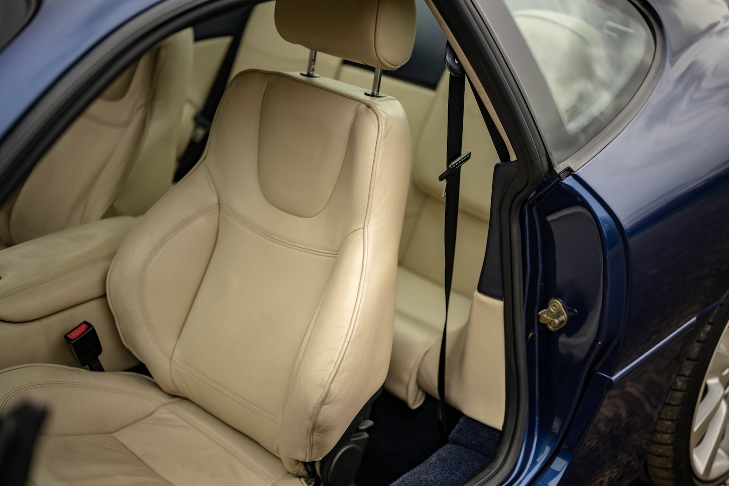 Used Aston Martin DB7 2003 for sale - 76426408: Photo 12