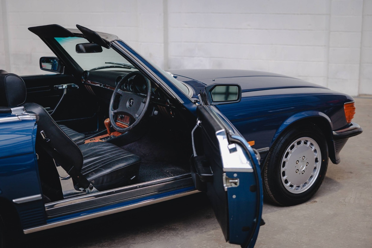 Used Mercedes-Benz 300 1987 for sale - 76543076: Photo 9