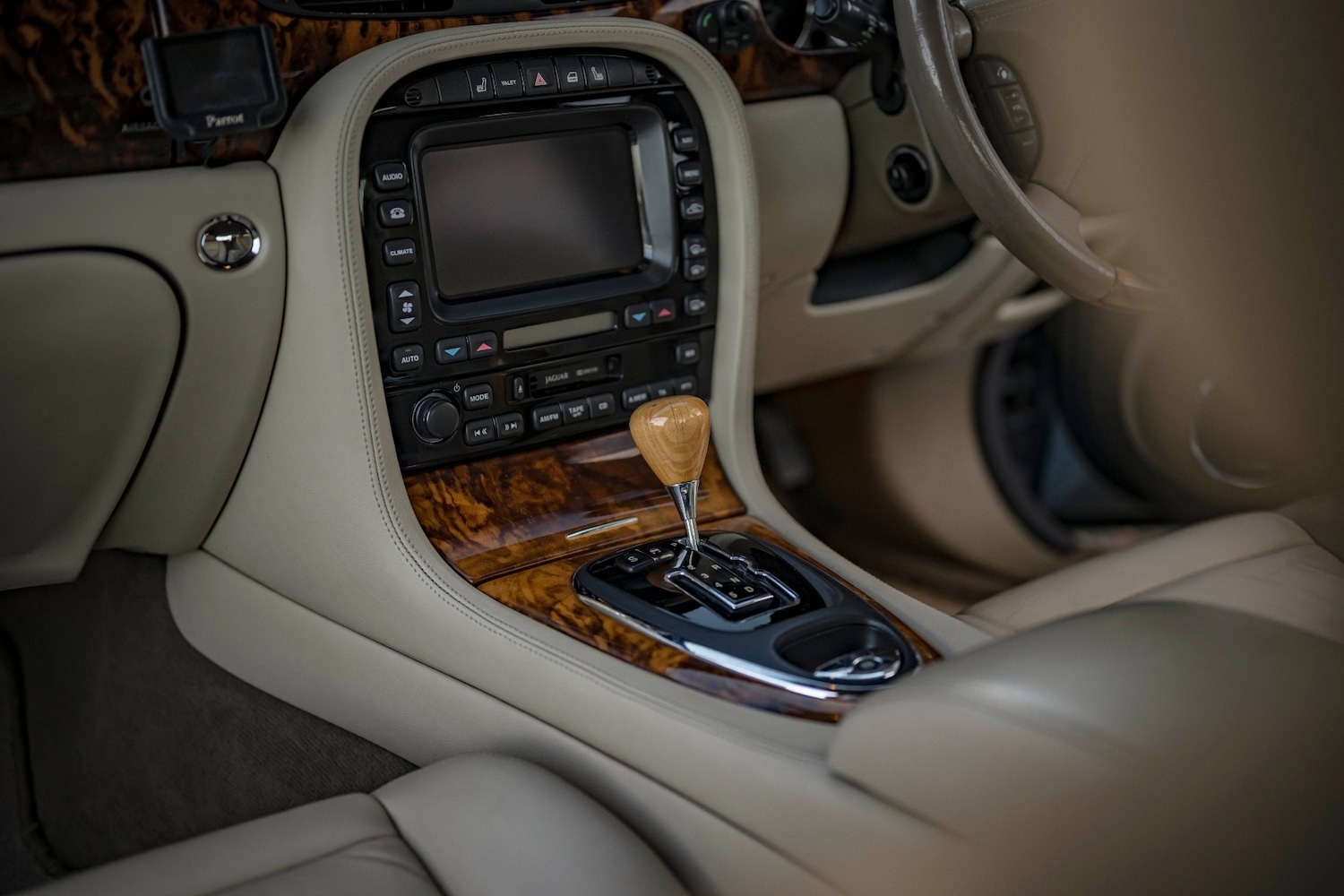 Used Jaguar XJ 2003 for sale - 76601171: Photo 10