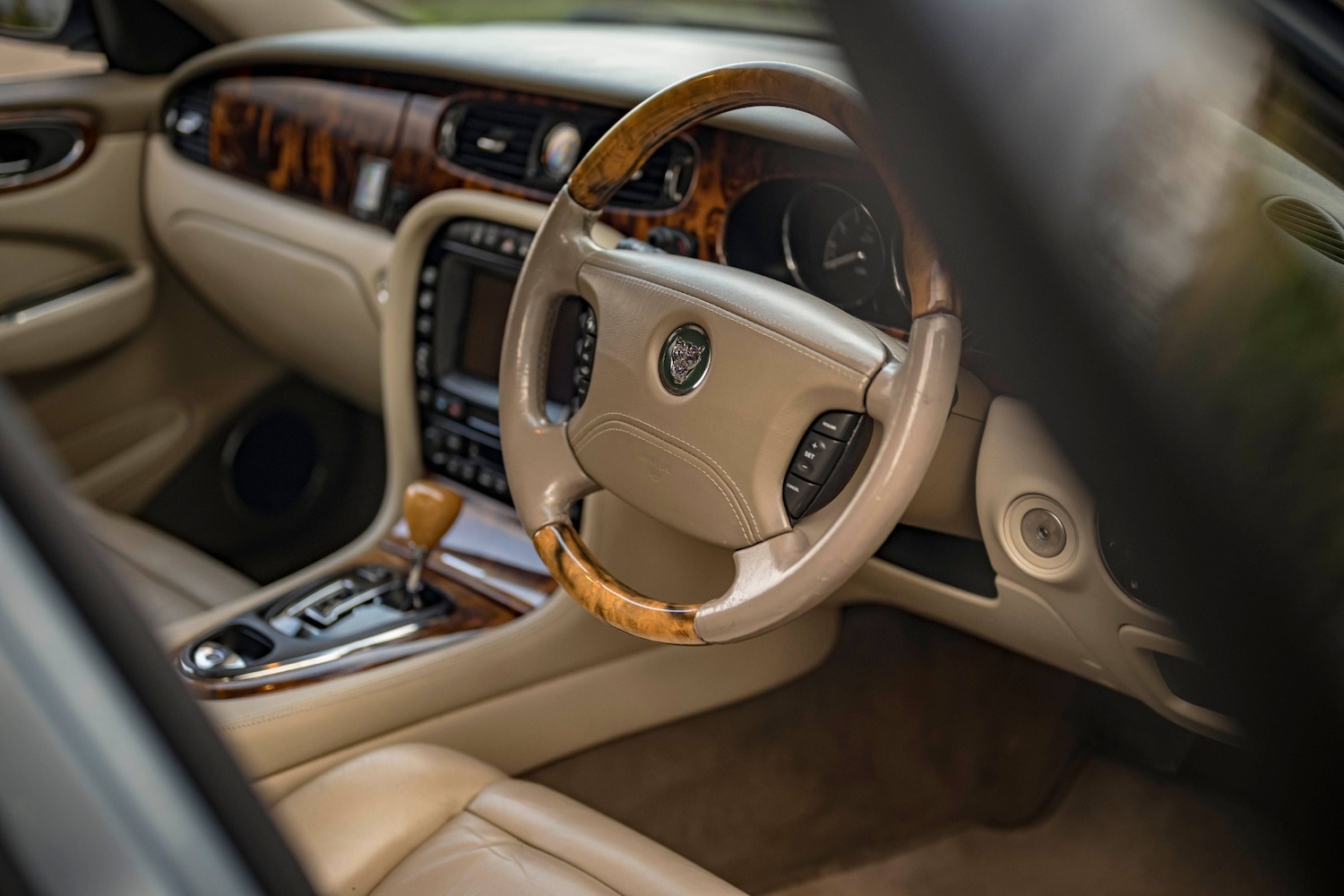 Used Jaguar XJ 2003 for sale - 76601171: Photo 4