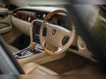 Used Jaguar XJ 2003 for sale - 76601171: Photo