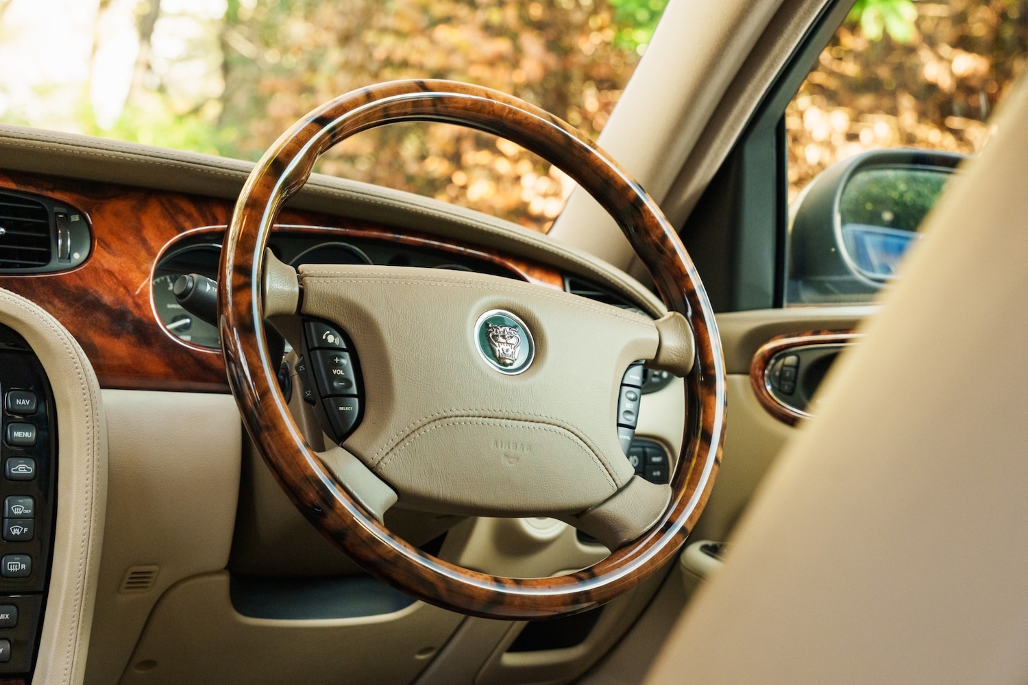 Used Jaguar XJ 2025 for sale - 76706318: Photo 10