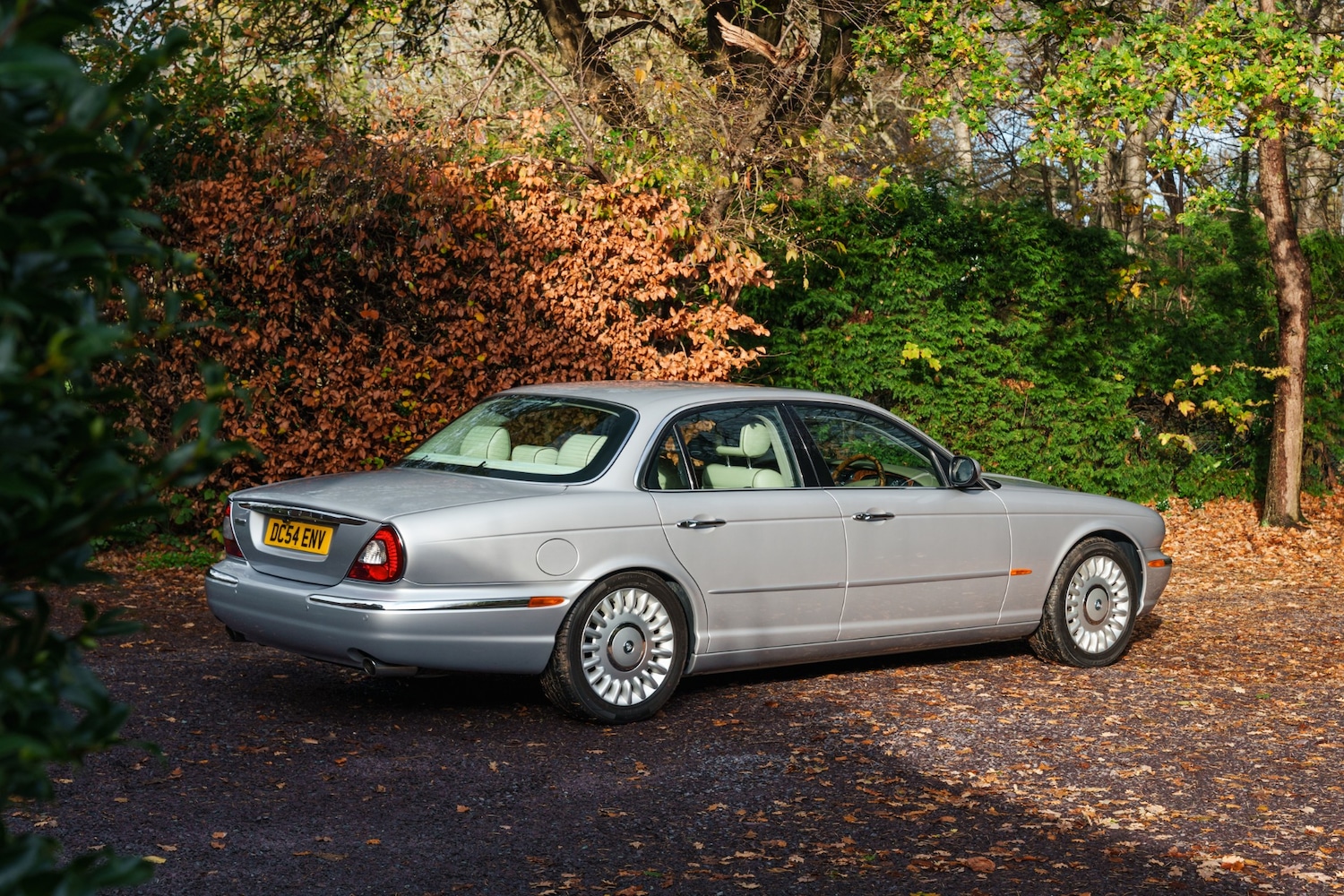 Used Jaguar XJ 2025 for sale - 76706318: Photo 4