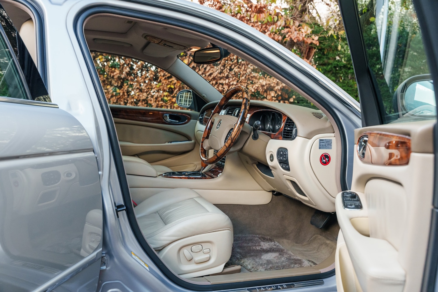 Used Jaguar XJ 2025 for sale - 76706318: Photo 7