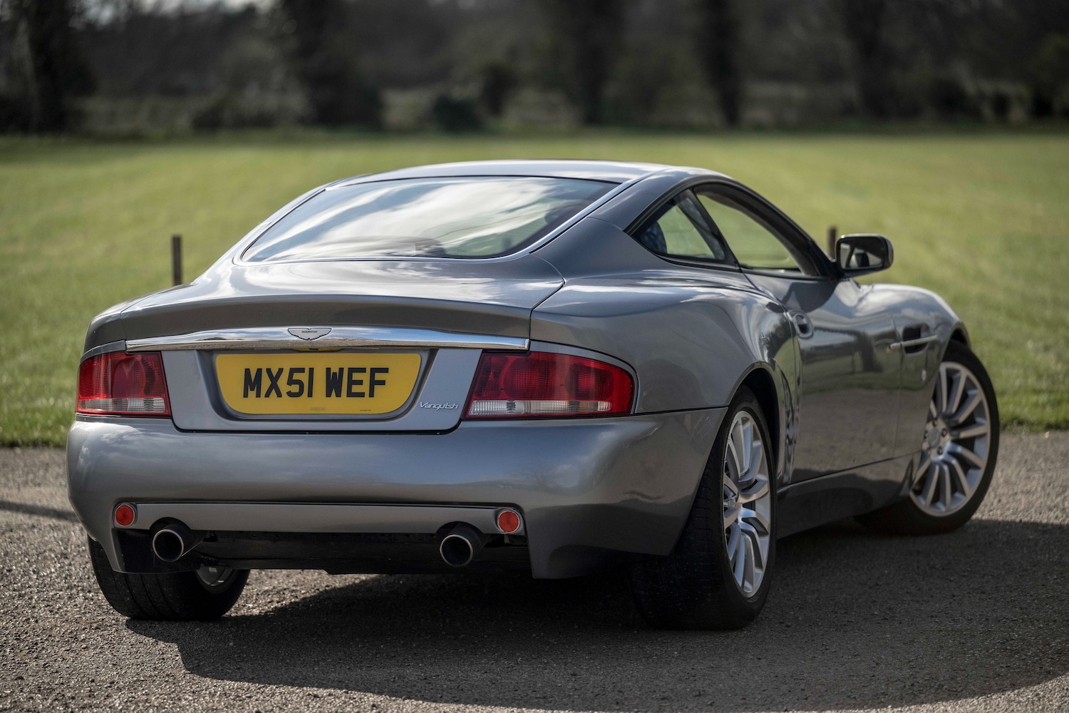 Used Aston Martin Vanquish 2001 for sale - 78064198: Photo 3