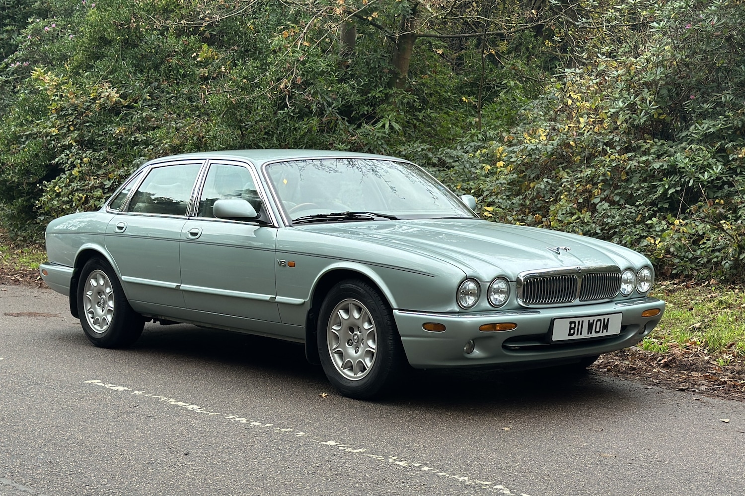 Used Jaguar XJ 1999 for sale - 76507385: Photo 3