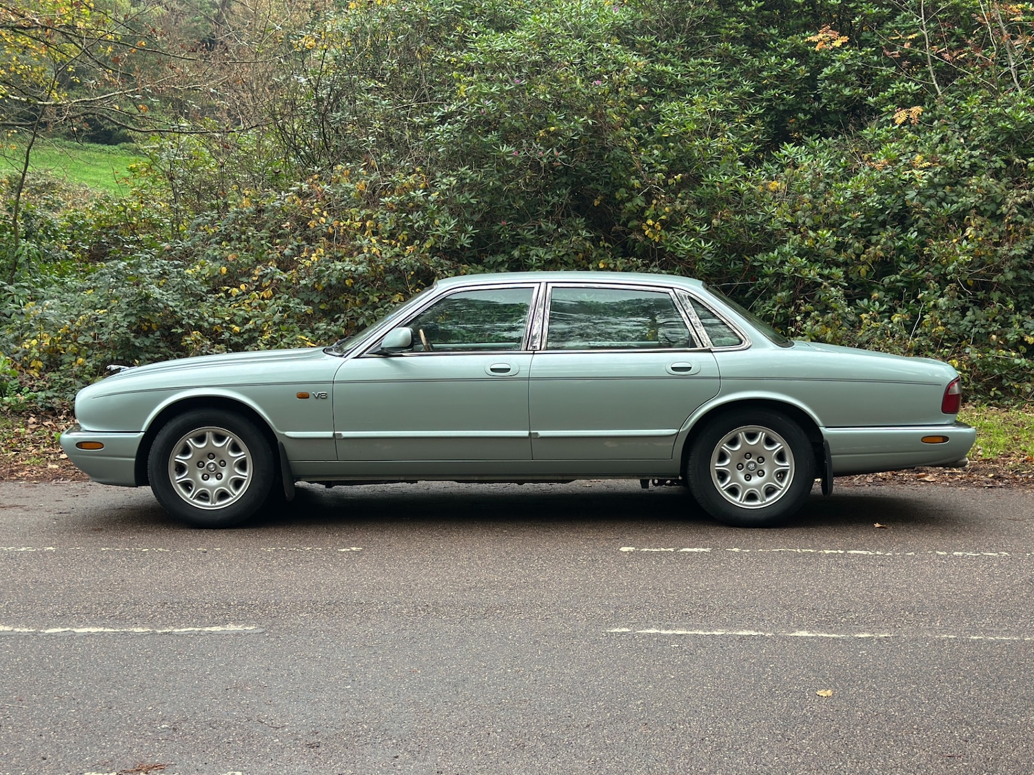 Used Jaguar XJ 1999 for sale - 76507385: Photo 5