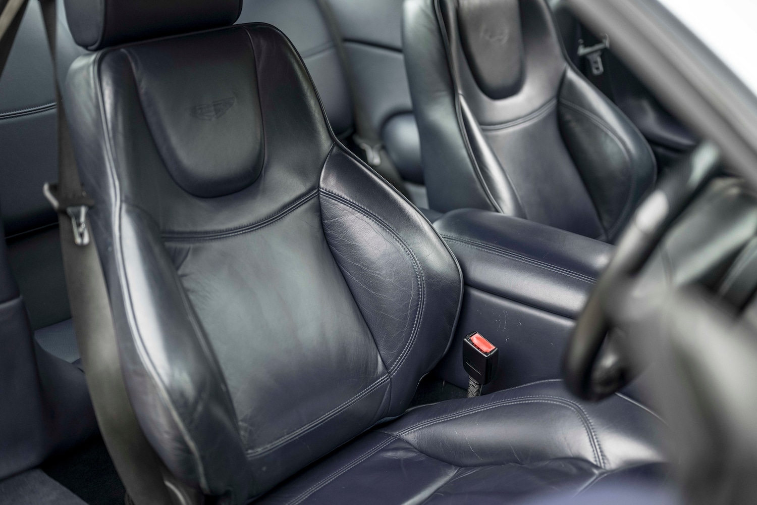 Used Aston Martin DB7 1999 for sale - 78190128: Photo 8