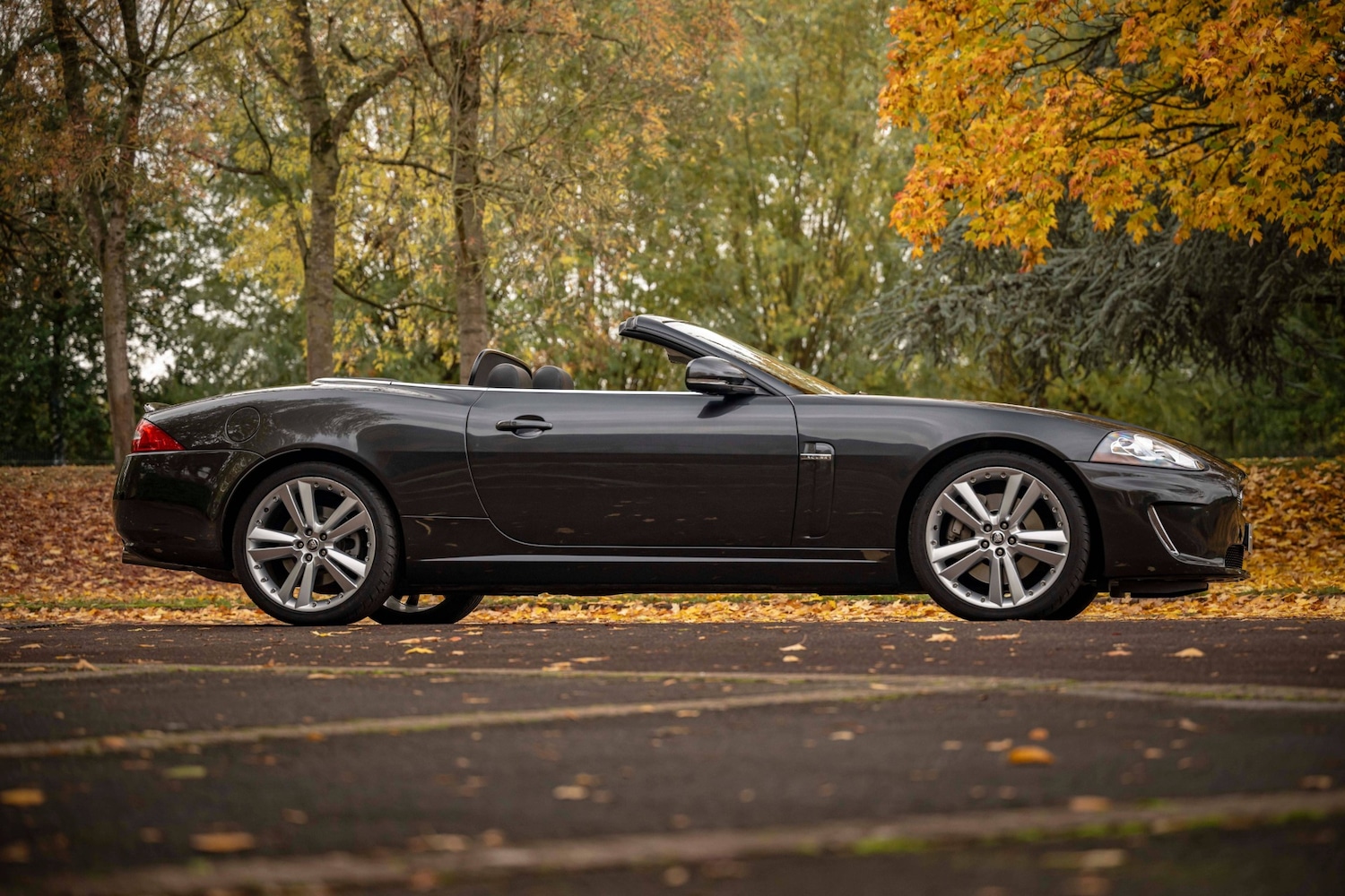 Used Jaguar XK 2011 for sale - 76426076: Photo 11