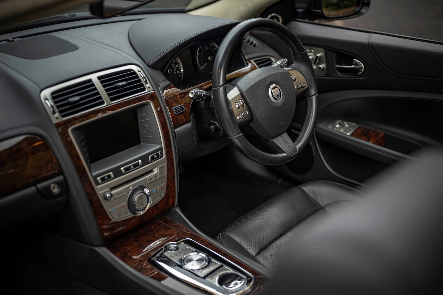 Used Jaguar XK 2011 for sale - 76426076: Photo 9