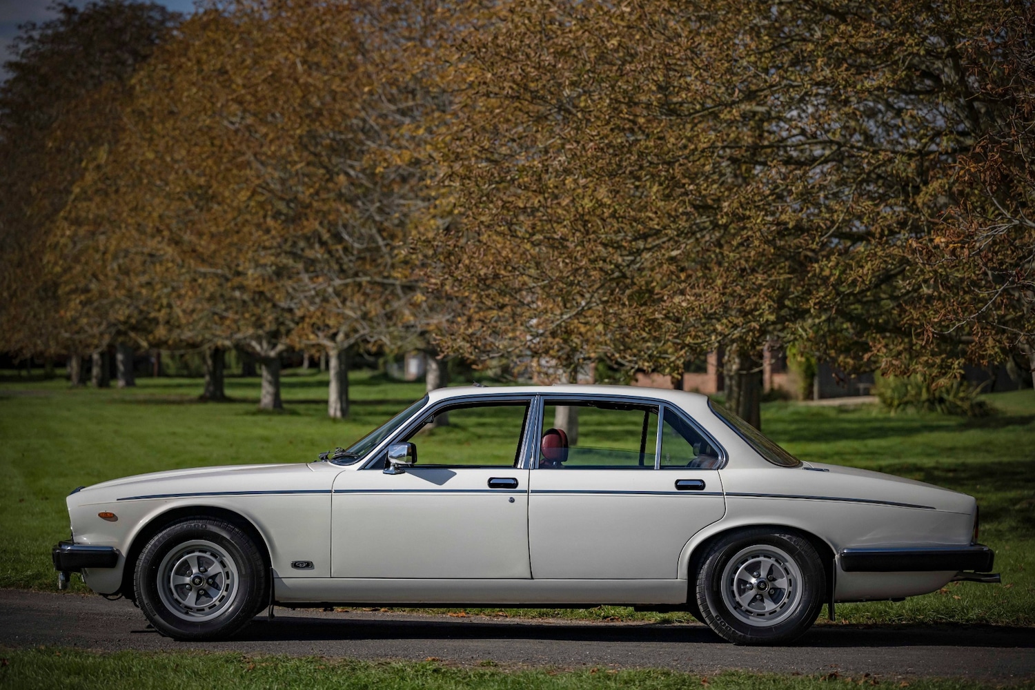 Used Daimler 4.2 1984 for sale - 76142609: Photo 8