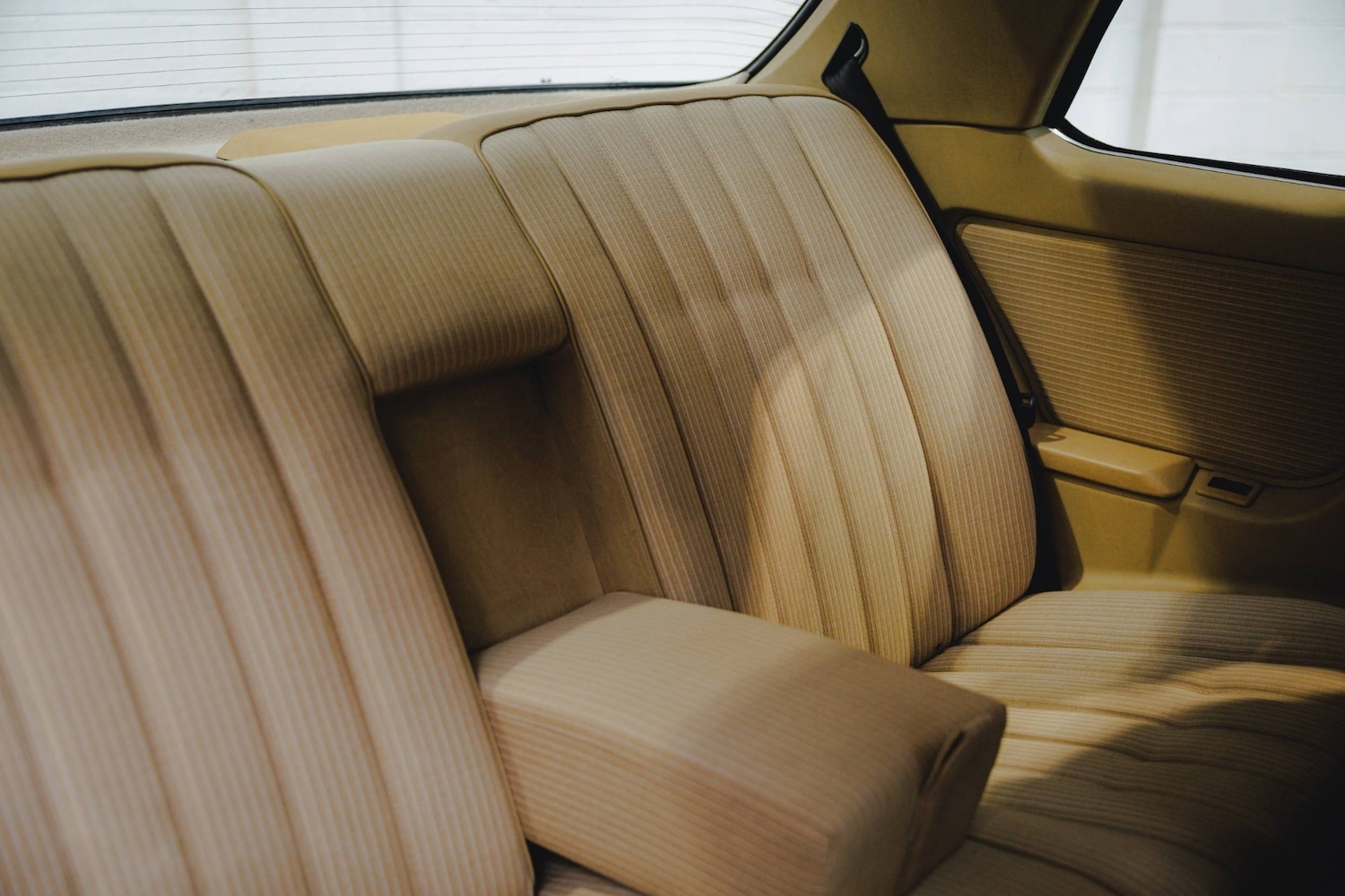 Used Mercedes-Benz 230 1985 for sale - 76543154: Photo 13