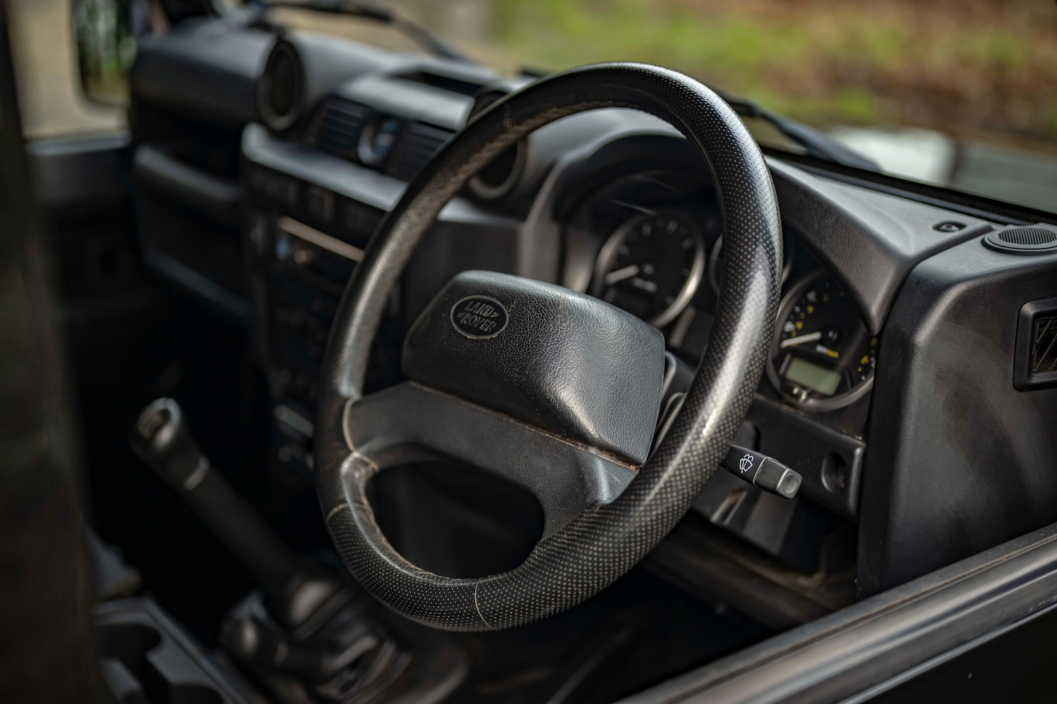 Used Land Rover Defender 2015 for sale - 77350602: Photo 5