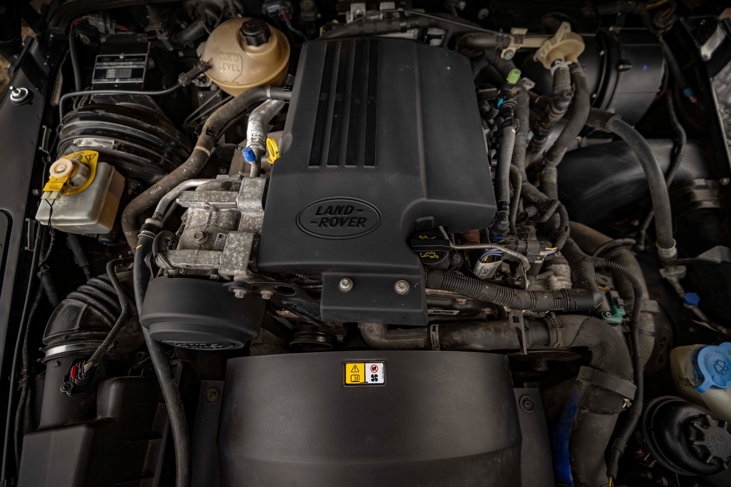 Used Land Rover Defender 2015 for sale - 77350602: Photo 6