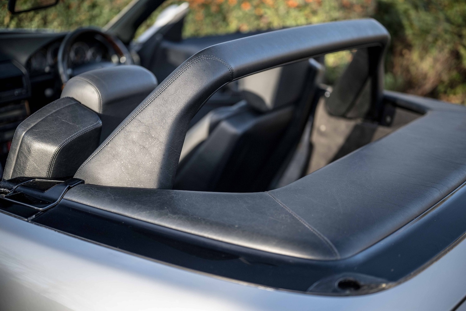 Used Mercedes-Benz SL 2001 for sale - 76626043: Photo 12