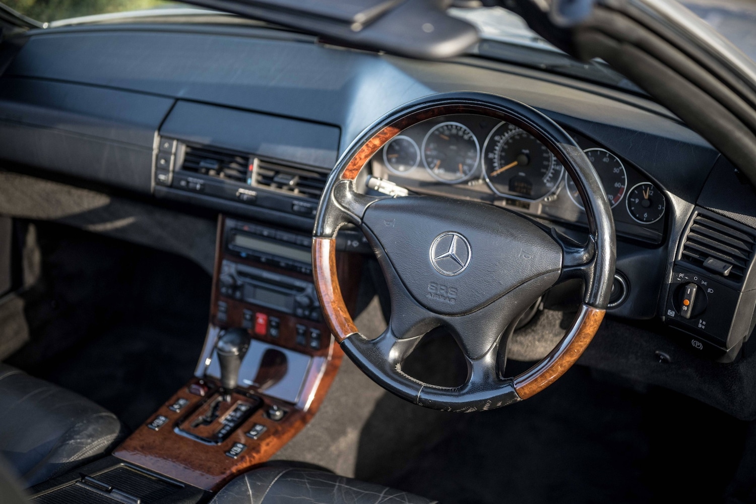 Used Mercedes-Benz SL 2001 for sale - 76626043: Photo 4