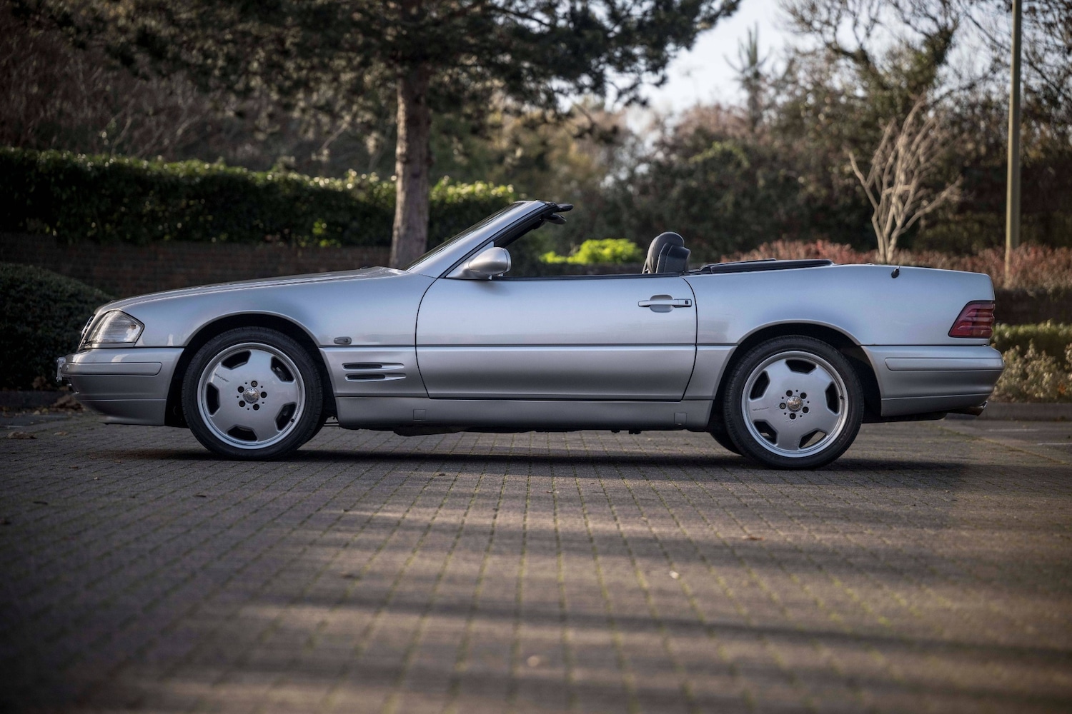 Used Mercedes-Benz SL 2001 for sale - 76626043: Photo 5