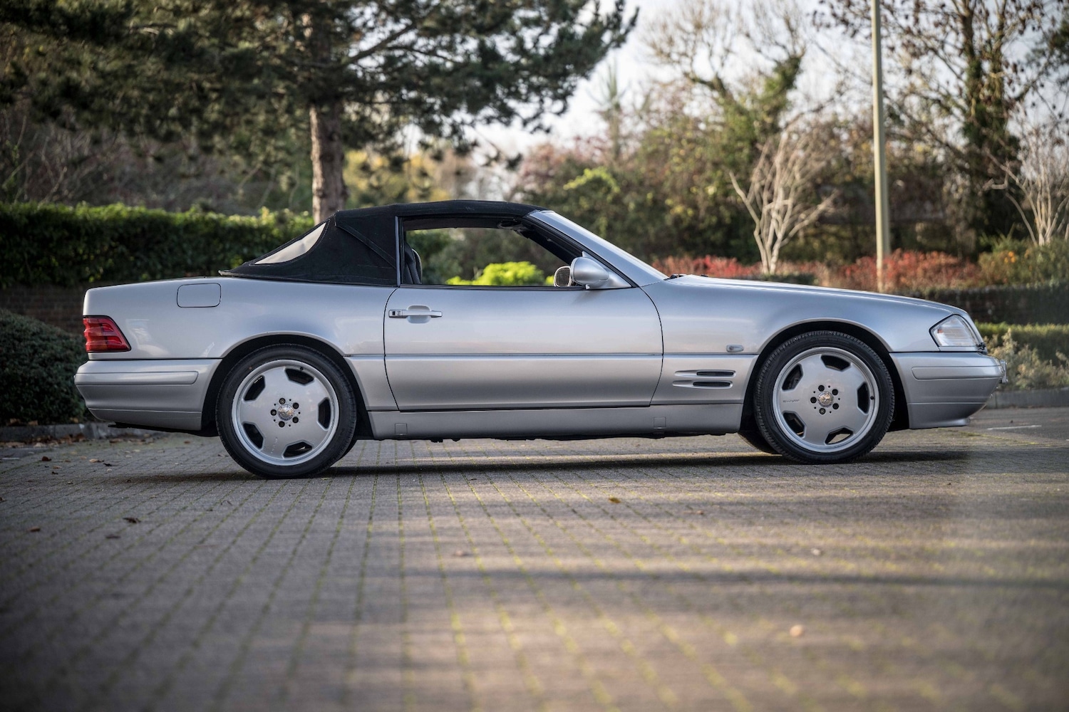 Used Mercedes-Benz SL 2001 for sale - 76626043: Photo 6
