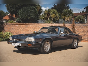 1989 (F) - 5.3 V12 2dr Auto