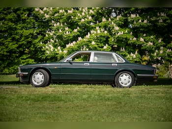 Used Jaguar XJ 1994 for sale - 78542597: Photo