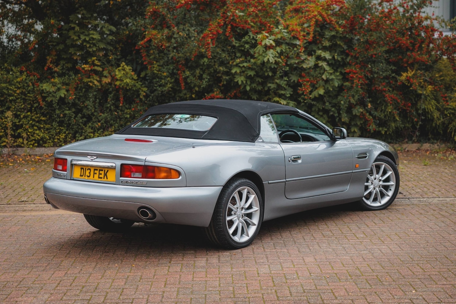 Used Aston Martin DB7 2003 for sale - 77758726: Photo 3