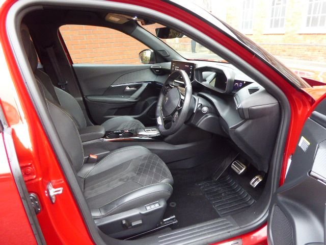Used Peugeot 2008 2023 for sale - 78176199: Photo 8