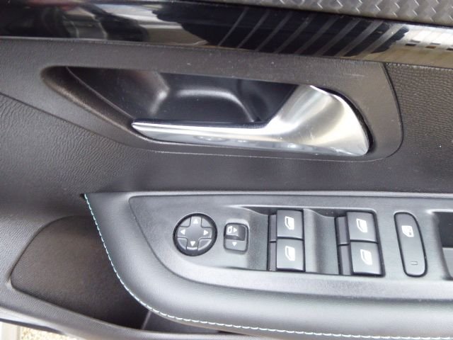 Used Peugeot 208 2023 for sale - 78176202: Photo 14