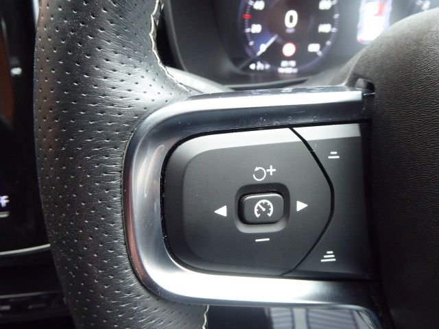 Used Volvo XC40 2021 for sale - 78176192: Photo 22