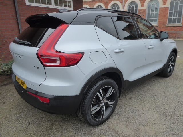 Used Volvo XC40 2021 for sale - 78176192: Photo 3