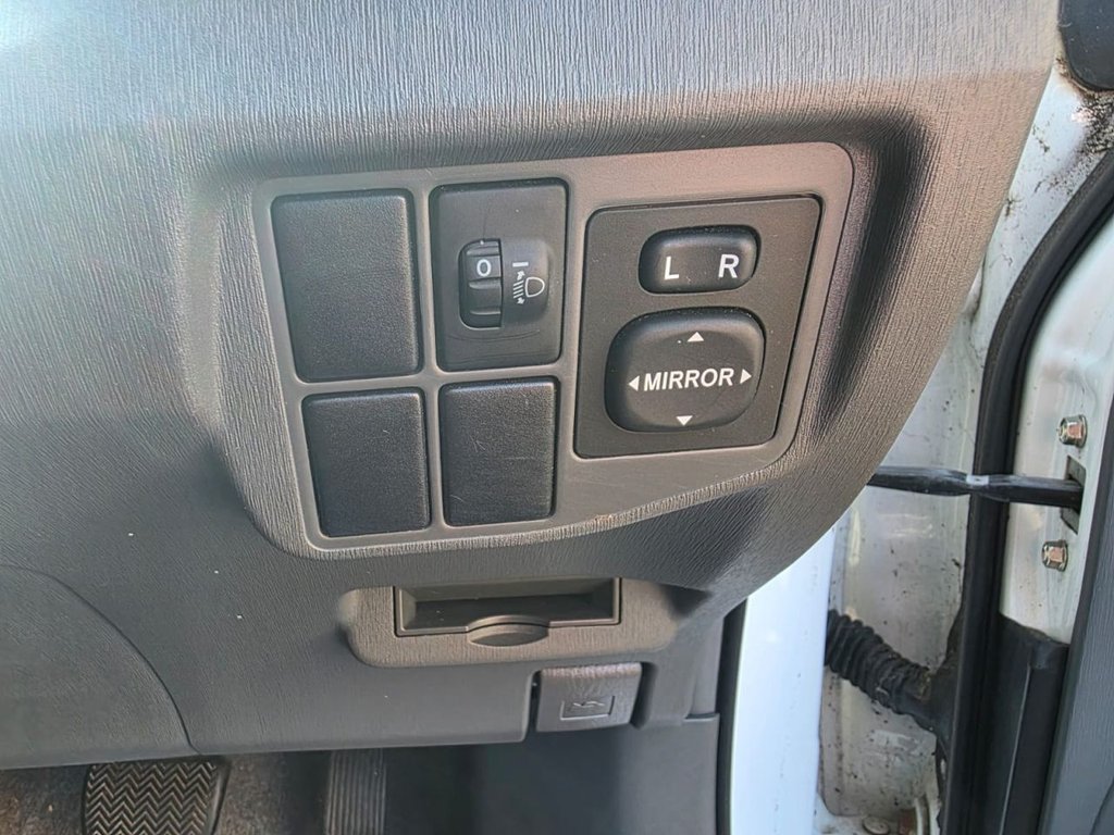 Used Toyota Prius 2010 for sale - 78176183: Photo 25