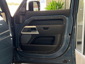 Used Land Rover Defender 2020 for sale - 78729607: Photo