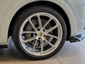 Used Porsche Cayenne 2020 for sale - 78729583: Photo